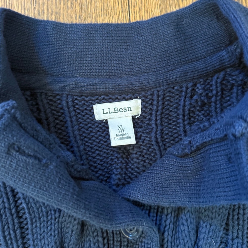 LL Bean Womens XL Petite Navy Blue Cable Knit 100% Cotton Button Front Cardigan - Picture 2 of 6